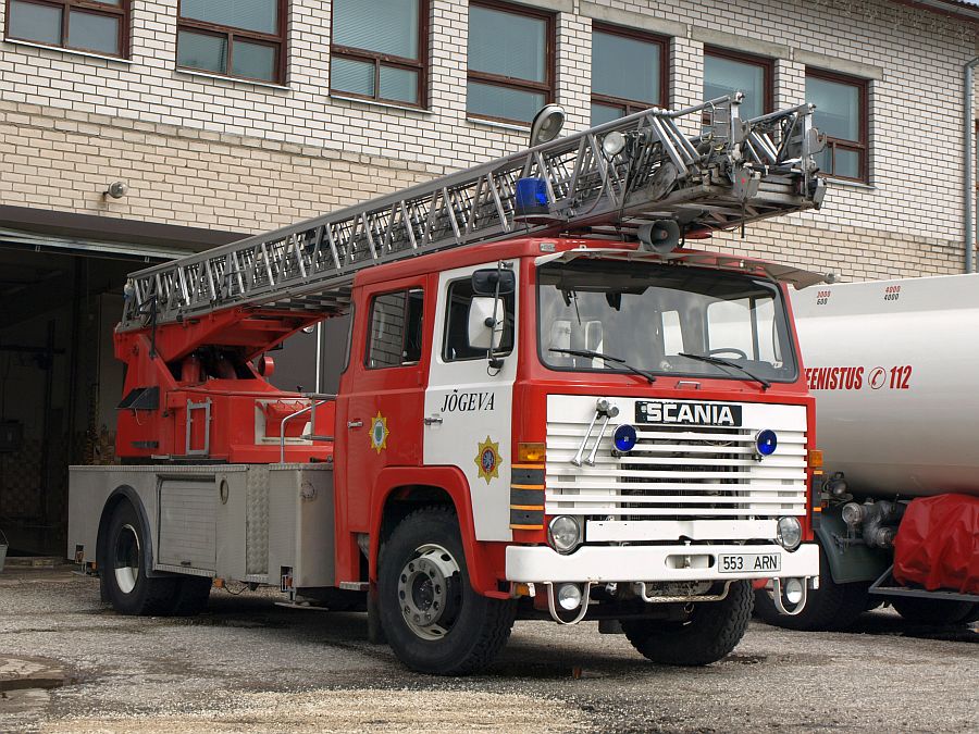 * Endine Jõgeva 4-1 (553ARN)
Scania LB81S 50 Magirius (1980)
11.06.2009
Jõgeva
(Ale valla kingitus, Rootsi)
