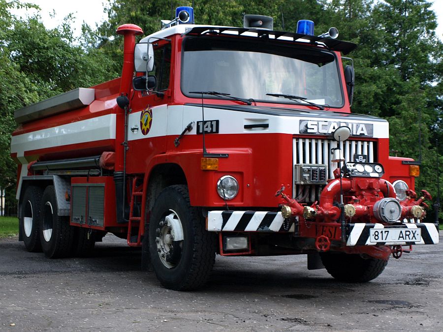 * endine Põltsamaa 2-1 (817ARX)
Scania L141S (1980) - 9000L
08.08.2008
Viljandi
(ex Total Eesti OÜ > Põltsamaa > Roela)
