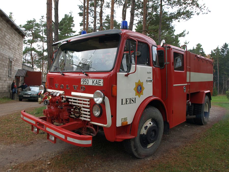 Leisi 2-1 (950KAE) 
Volvo F86-38S2 (1972) - 7000L
31.10.2009
Saaremaa
(ex Rootsi)
