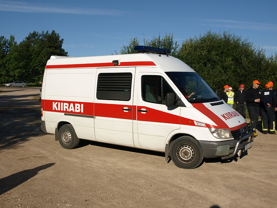 08:47 - Viljandi teine kiirabibrigaad sündmuskohal

