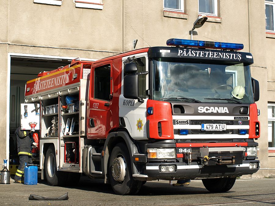 * endine Kopli 1-1 (479ATU)
Scania P94 GB 4X2 NZ300 Saurus FS 30 Urban "Meite Mathilde" (2004) - 3000L
03.10.2008
Tallinn
(ex Keila > Kopli > Mustvee > Alatskivi > Kõpu VPK)
