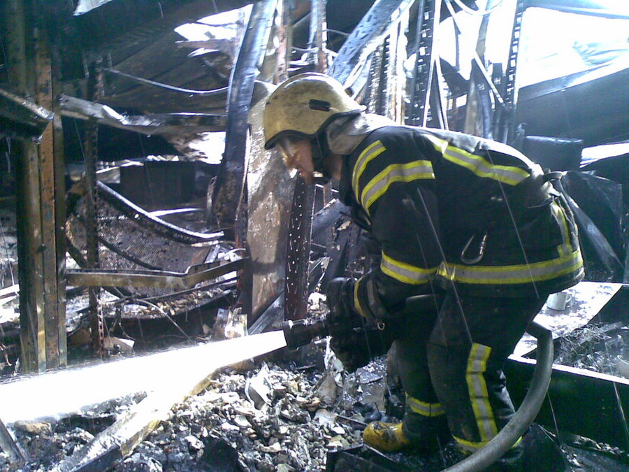 Mustika keskuse põleng
Rusude all järelkustutustööd
05.03.2009
Tallinn
