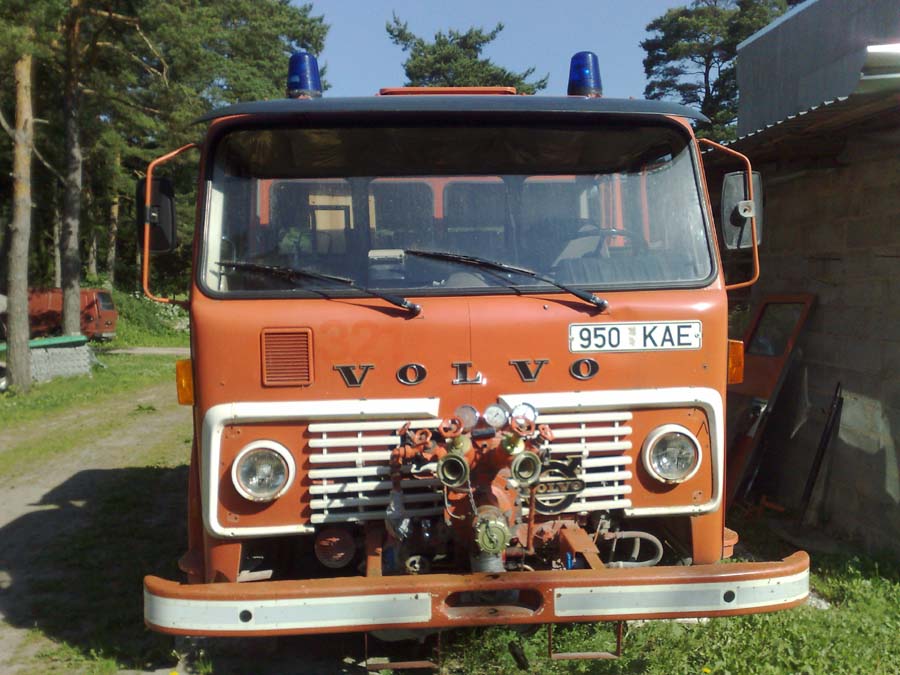 Leisi 2-1 (950KAE)
Volvo F86-38S2 (1972) - 7000L
30.06.2009
Saaremaa
(ex Rootsi)
