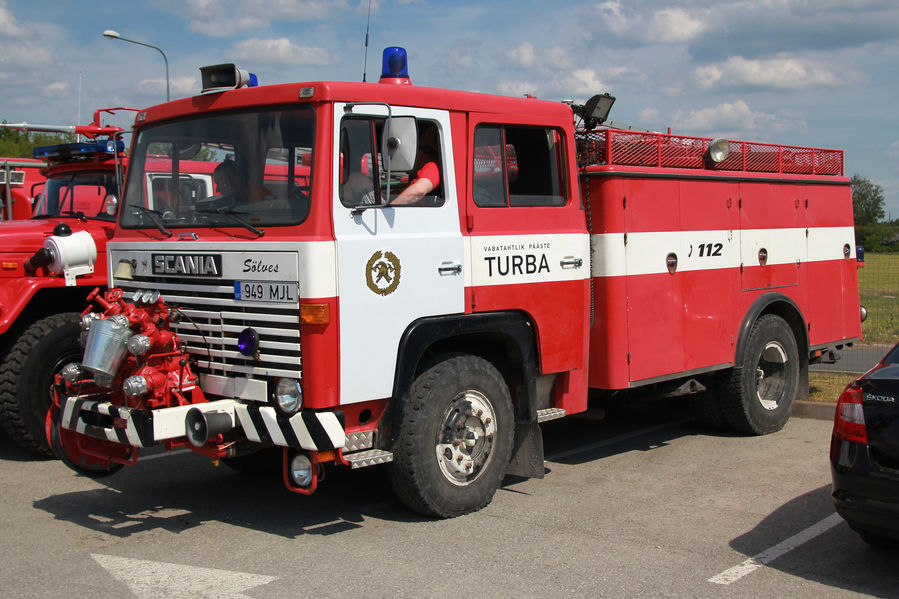 Turba 3-2 (949MJL)
Scania LB81S 38 (1977)
13.06.2015
Laagri
(pärit Rootsist)
