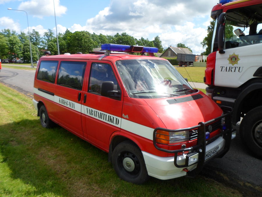 Karksi-Nuia (304BJS)
Volkswagen Caravelle (1995)
15.06.2013
Suure-Jaani, Viljandimaa
