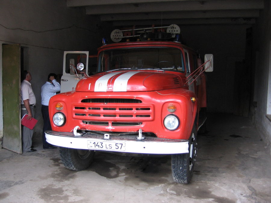 Ijevani tuletõrjekomando tuletõrjeauto Armeenias
