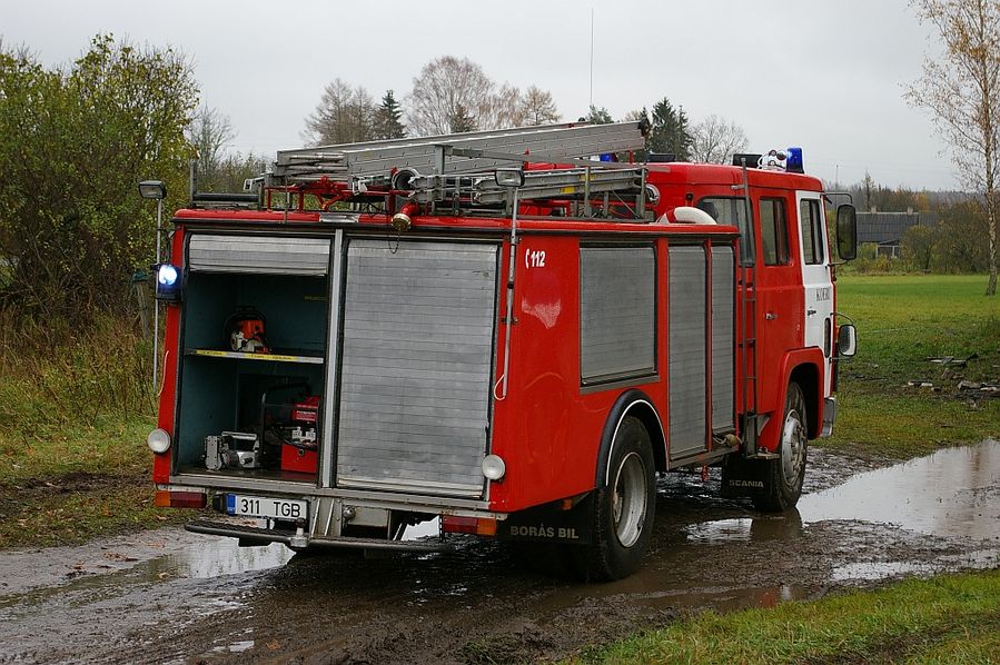 * endine Koeru 1-1 (311TGB)
Scania LB 81S - 3000L
19.10.2008
Järva-Jaani
(ex Koeru > Kuressaare 1-2 > Tagavere 3-2)

