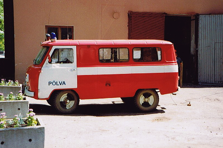Endine Põlva, UAZ 3741 (???)
UAZ 3741, former vehicule of Põlva fire brigade.
Pictured in summer 1995
