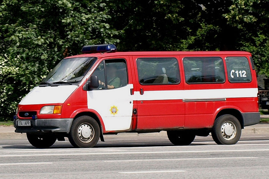 Unknown x-x (174 APP)
Ford Transit 190L Kombi (1997)
Minibus of unknown Estonian Fire Brigade
Pictured in 2008 at Tallinn
