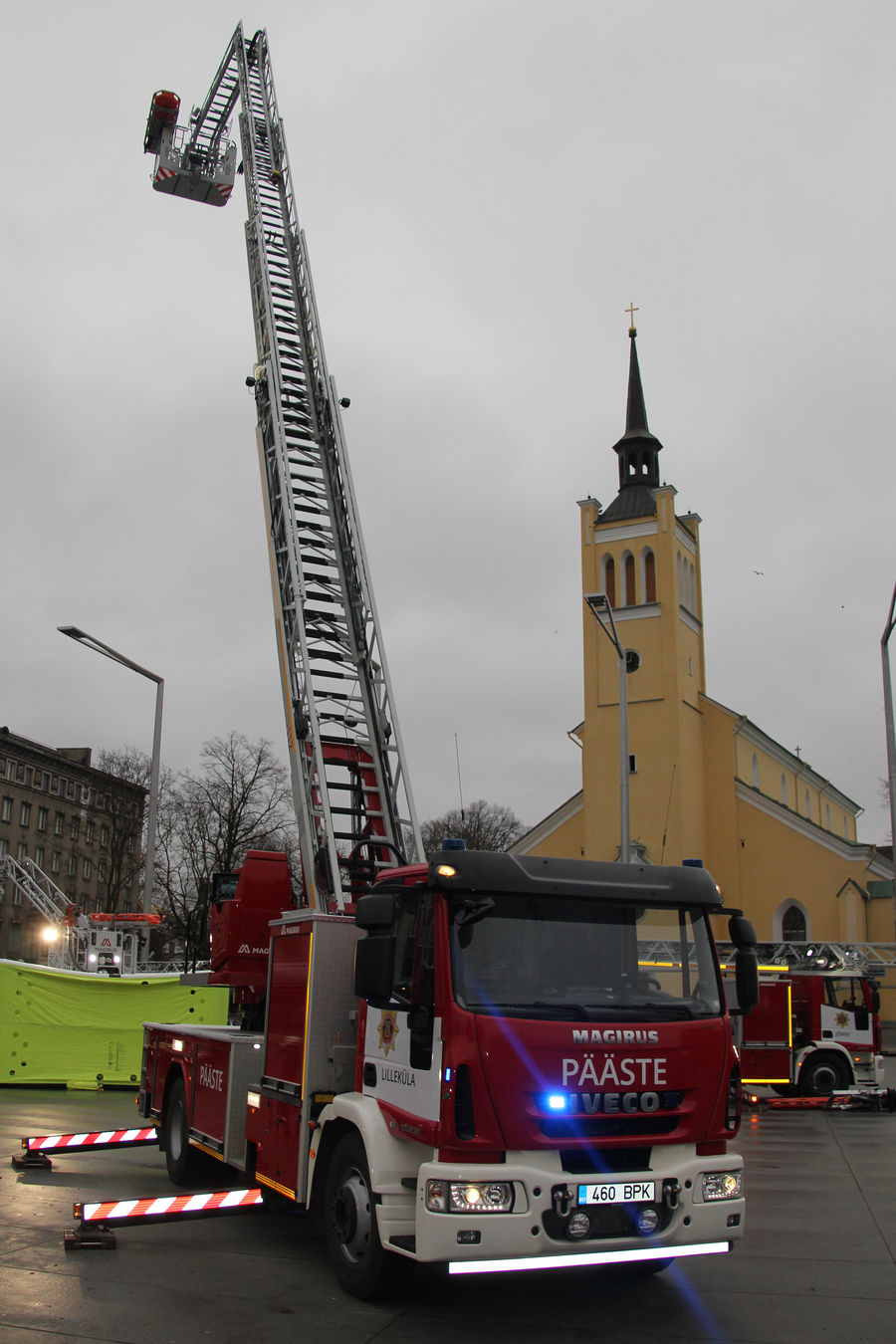 Lilleküla 4-1 (460BPK)
Iveco FF160E/Magirus M32L-AT "Laurits" (2015)
27.11.2015
Tallinn, Vabaduse väljak

