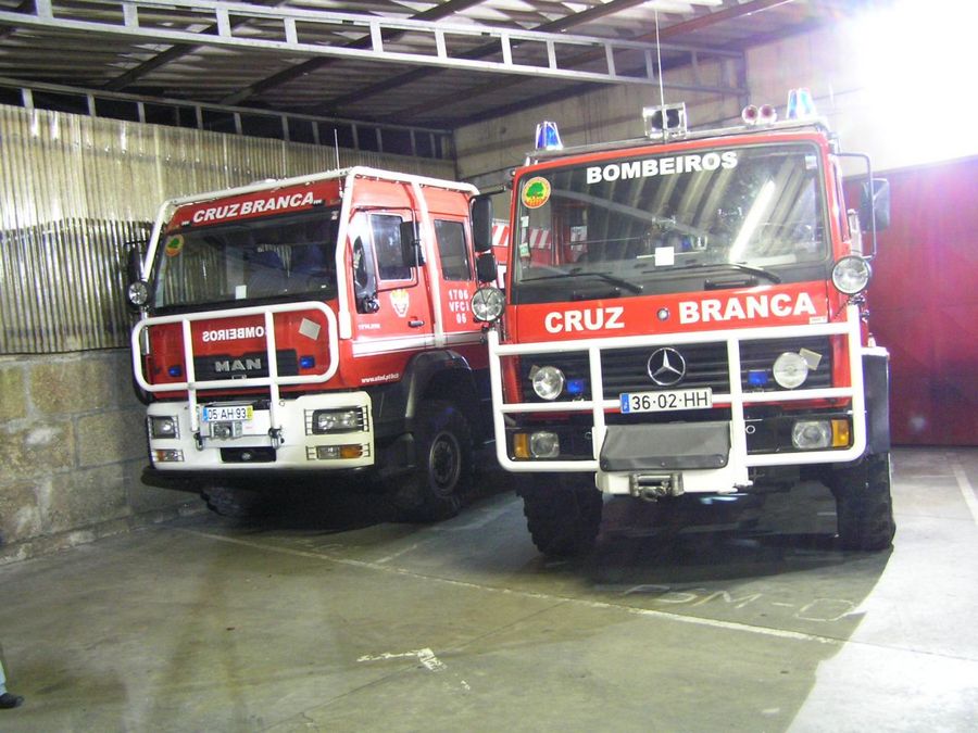 Vila Reali päästeautod (Portugal)
MAN LE 14.290 Jacinto (2008) ja Mercedes Benz NG (198x)
14.10.2008
Vila Real, Portugal
