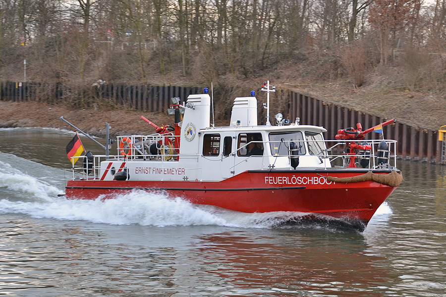 Essen Fire Brigade; Fire Boat "Ernst Finkemeyer"
These Boat was built for fire- fighting and rescue on channels and channel- harbours. essen fire brigade is responsible for about 40 km of Rhei- Herne channel. 
