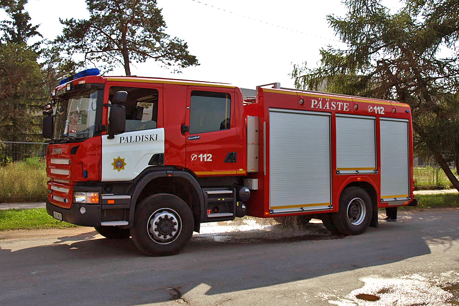 * endine Paldiski 1-1 (552MLK)
Scania P340 CB 4X4 HHZ Wawrzaszek "Barbara" (2008) - 3000 L
3.11.2010
Mustamäe, Tallinn
(2018 Keilas avariilist Krõõta asendamas. > Kärdla 11)
