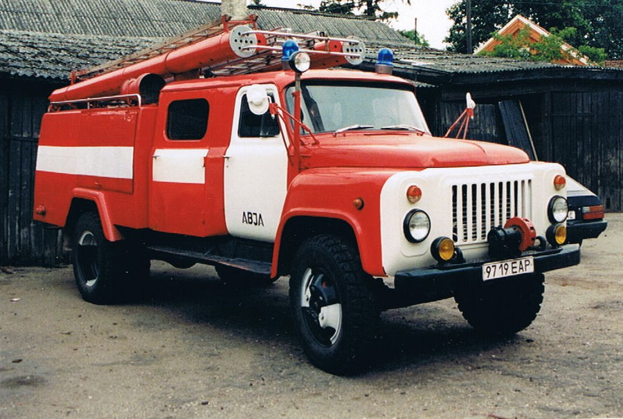 Endine Abja  (9719 EAP)
Gaz 53/ AC- 30 106A of Abja fire brigade.
Pictured in 1995 at Viljandi.
Võtmesõnad: GAZ-53 AC-30 106A Abja Endine