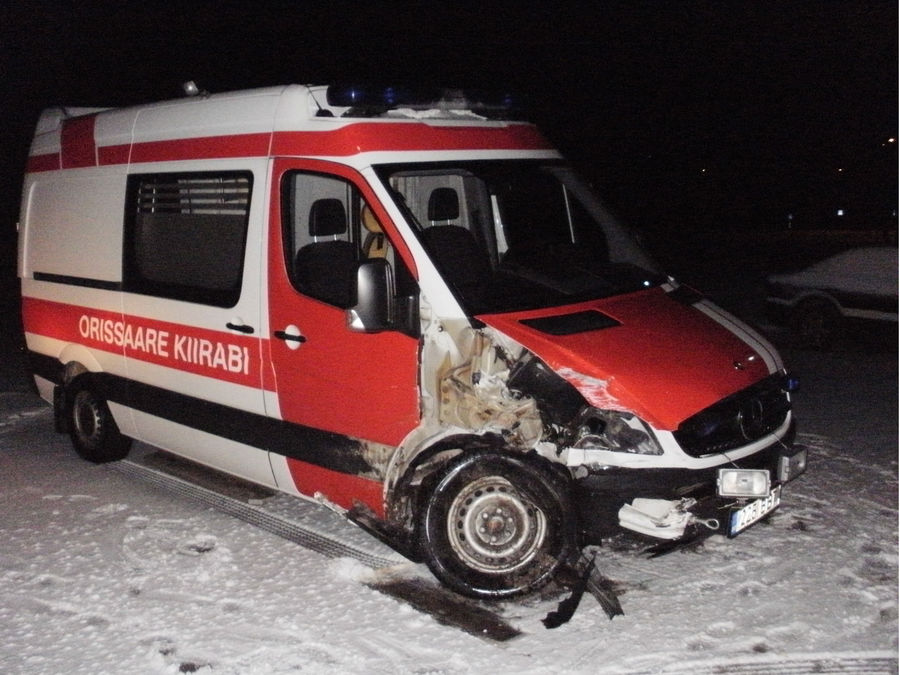 Orissaare Kiirabi auto peale avariid
MERCEDES-BENZ SPRINTER 315 CDI (PROFILE) (225 BBT)
19.03.2012
Kuressaare
