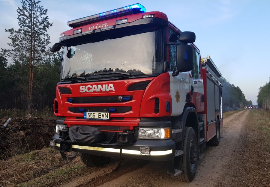 Põltsamaa 1-1 (556BVN)
Scania P400 CB 4X4 EHZ WISS "Krõõt" (2017) - 2800 L
01.05.2019
Vaibla, Viljandimaa
